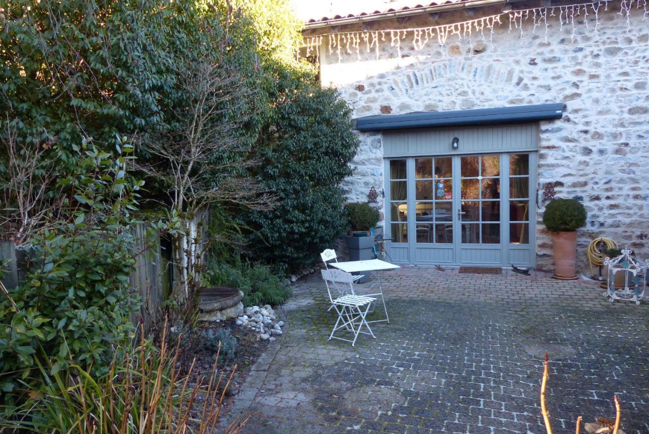 Gite Du Hameau D'Amignie Vernay Exterior foto