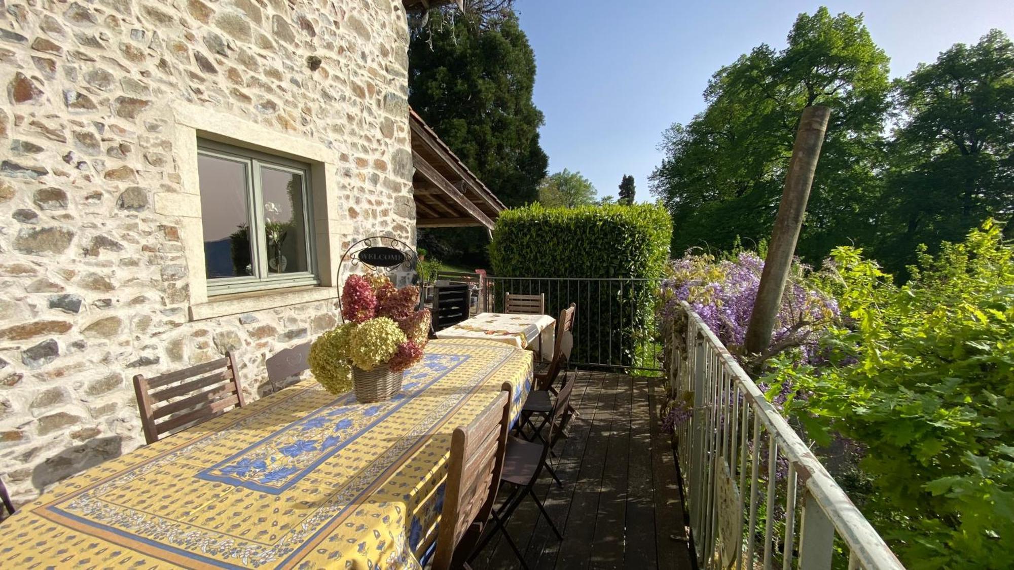 Gite Du Hameau D'Amignie Vernay Exterior foto